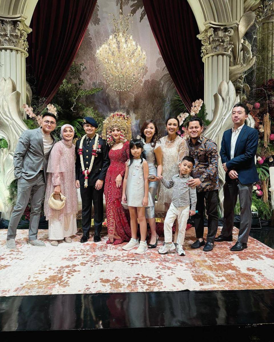 Gaya Tamu di Resepsi Nikah Febby Rastanty (instagram.com/sorayalarasat1)
