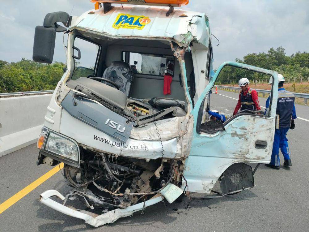 Mobil crew tv lokal di Sumsel kecelakaan di tol indralaya (dok. Istimewa)