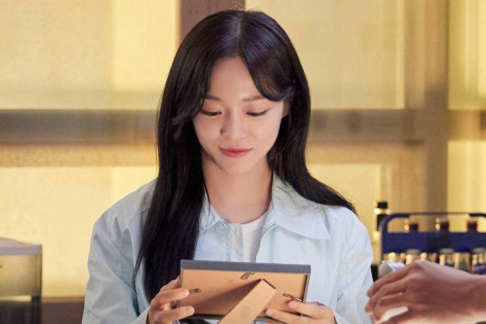 Chae Yong Joo (Kim Se Jeong) dalam drama Brewing Love (dok. ENA/Brewing Love)