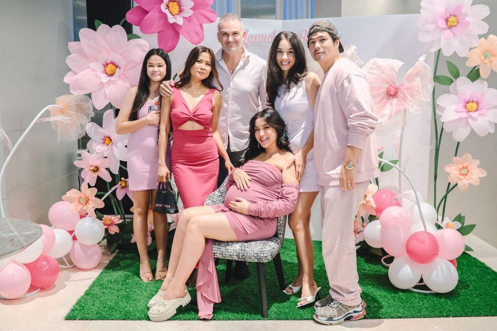 artis di baby shower Jessica Iskandar (Instagram.com/inijedar)