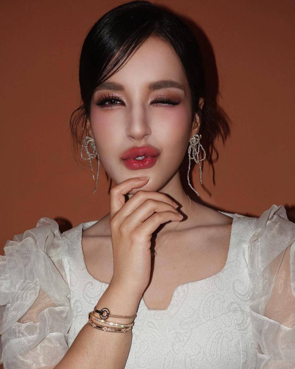potret Tasya Farasya dengan make up Korean look (instagram.com/tasyafarasya)