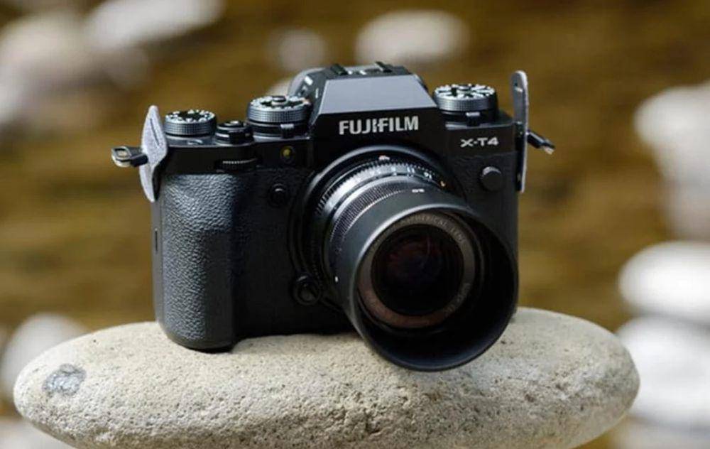 potret Fujifilm X-T4 (fujifilm-x.com)