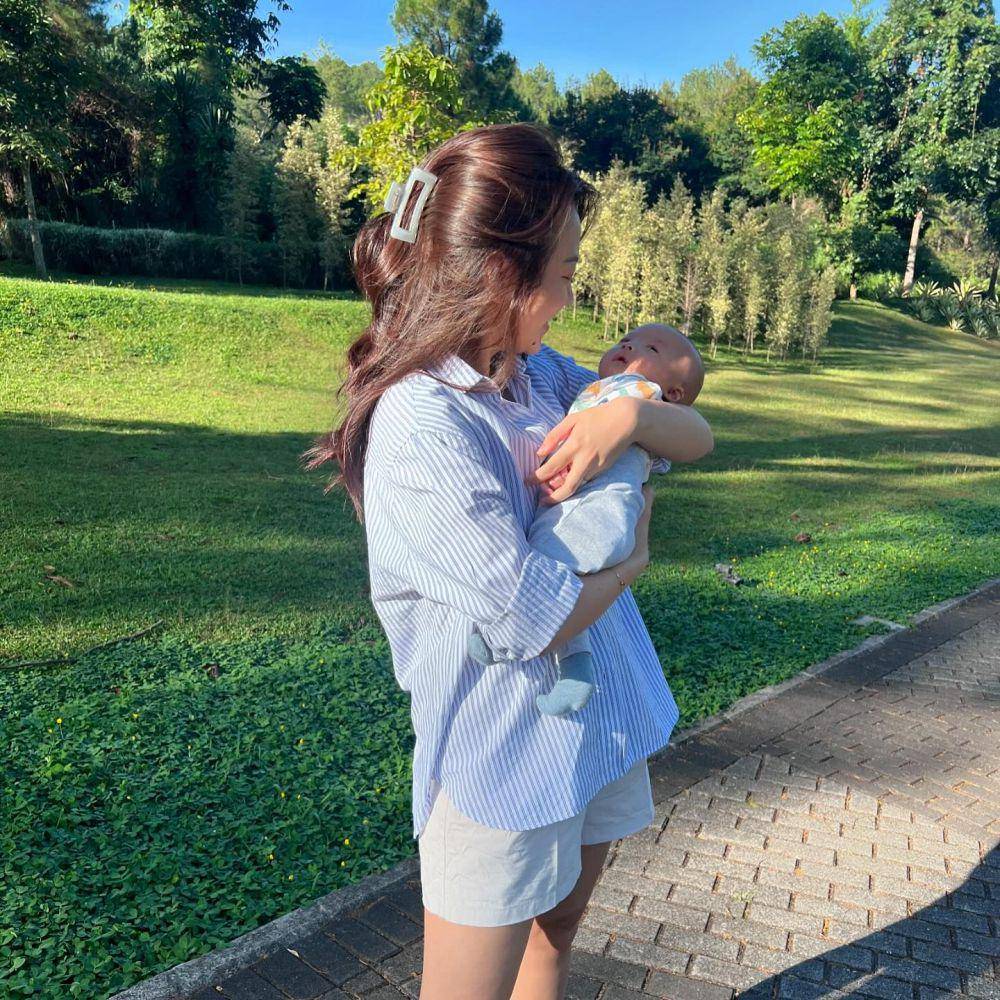 Shanju momong anak (instagram.com/shanju)