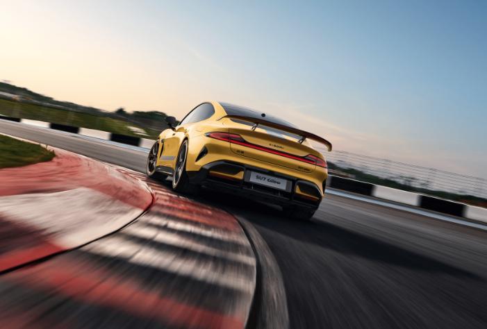 Xiaomi SU7 Ultra Pecahkan Rekor di Sirkuit Nurburgring