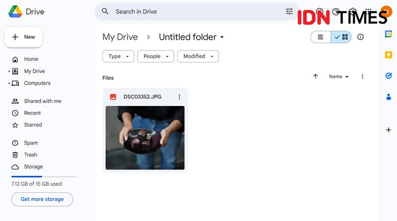 ilustrasi mengunggah file ke Google Drive (IDN Times/Uswatun Khasanah)