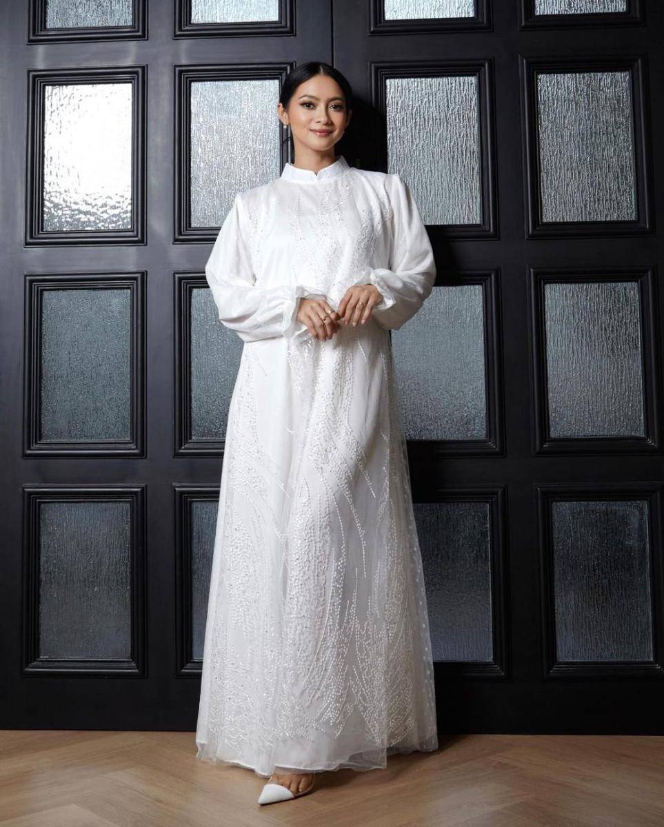 koleksi dress ala Rini Yulianti (instagram.com/riniyulianti)