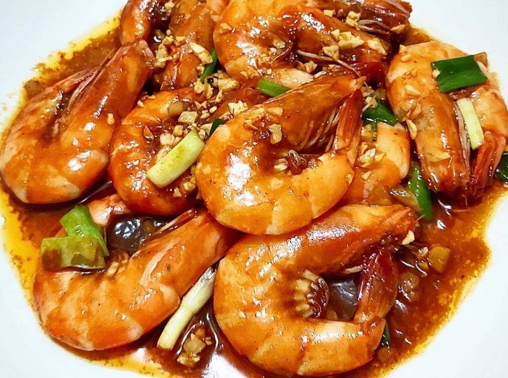 Udang Goreng Mentega (instagram.com/claudiathe70)