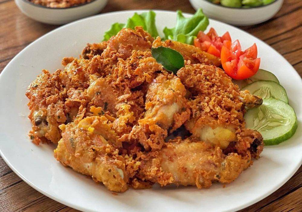 Ayam Goreng Kremes (instagram.com/koh_aming)
