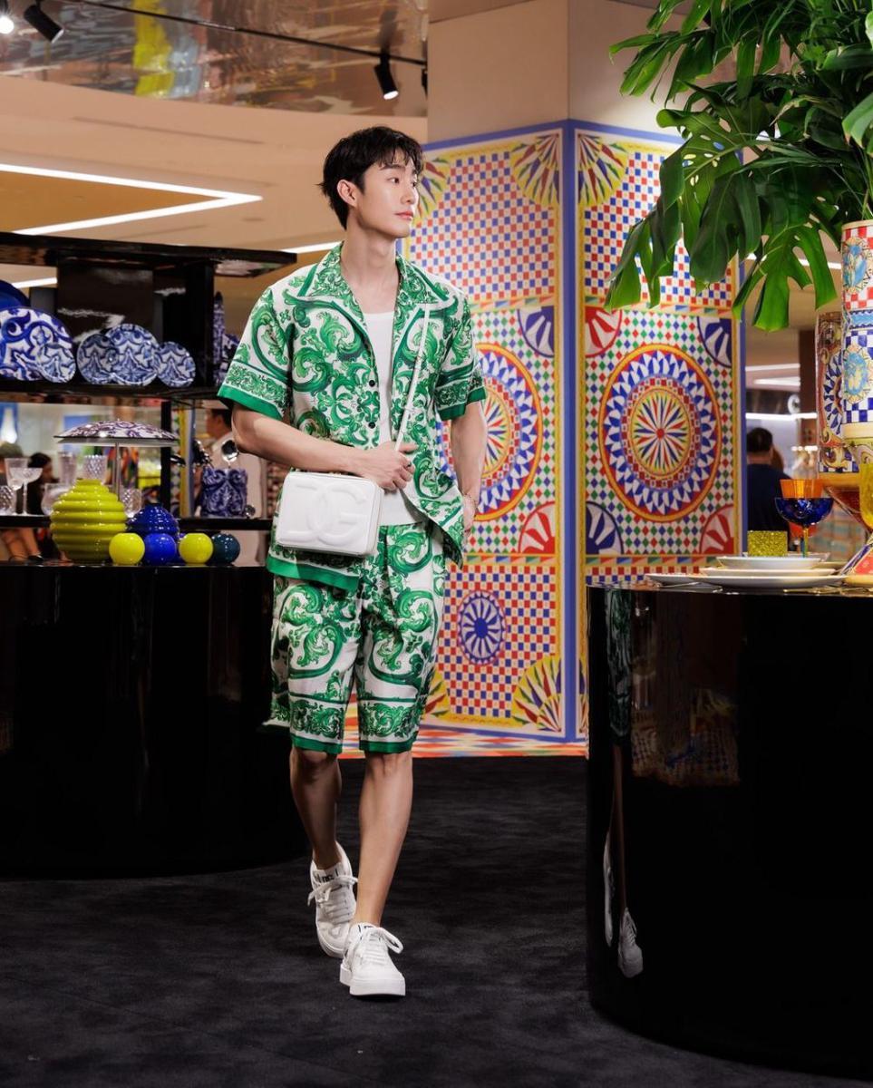 outfit kue ala Jiratchapong Srisang (instagram.com/fforce_)