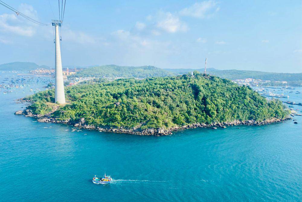 Phu Quoc Vs Con Dao, Mana Pulau Tropis Terbaik di Vietnam?