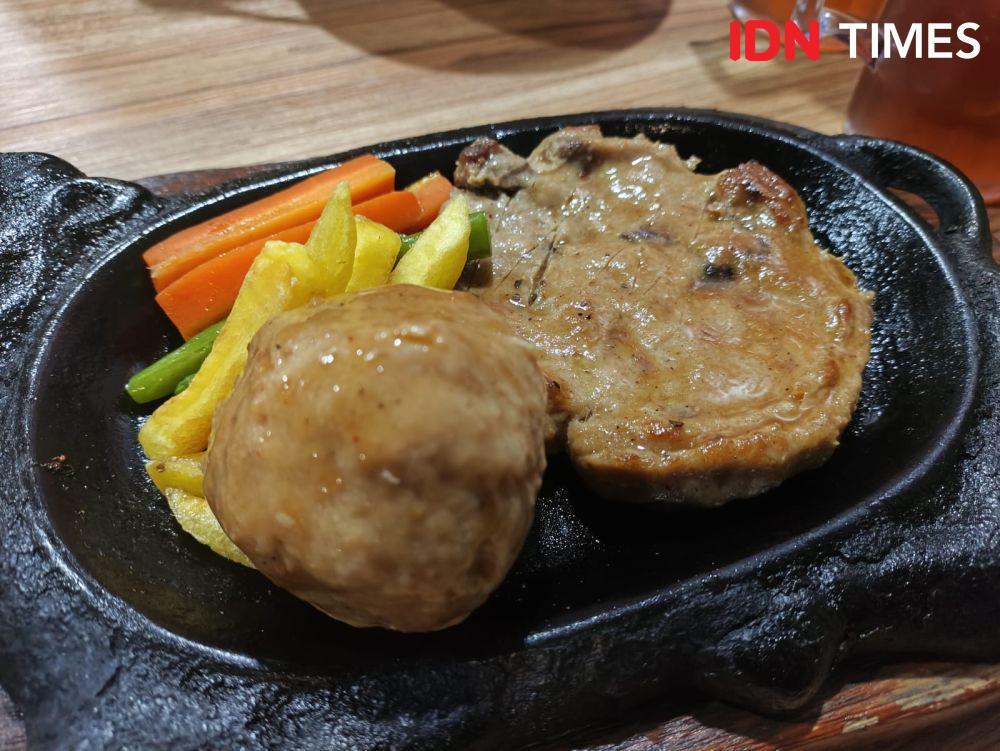Resep Steak Bakso Sapi untuk Santap Malam Spesial