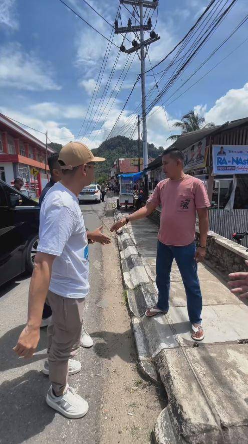 Raffi ke rumah keluarga Nagita (Instagram.com/raffinagita1717)