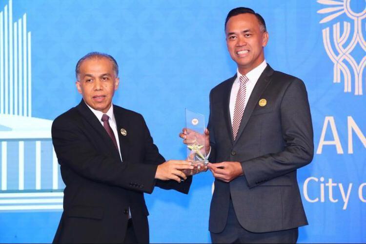 BNI Dinobatkan Jadi Bank Terbaik Layani Diaspora di Hong Kong