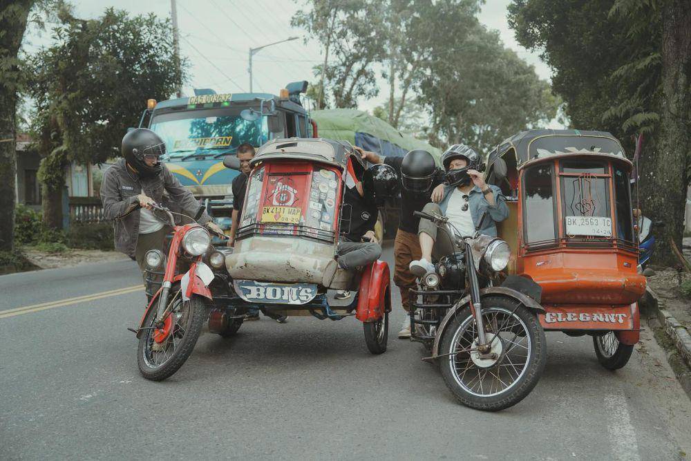 potret The Dudas-1 touring di Medan (instagram.com/raffinagita1717)