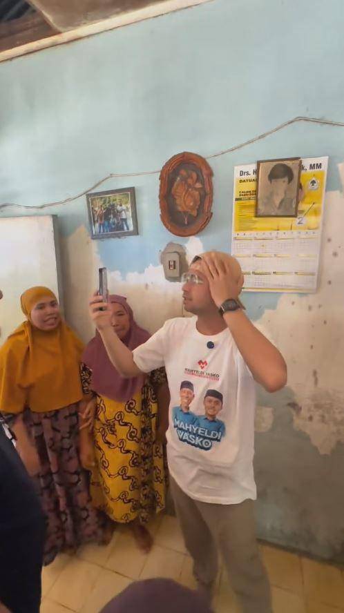 Raffi ke rumah keluarga Nagita (Instagram.com/raffinagita1717)