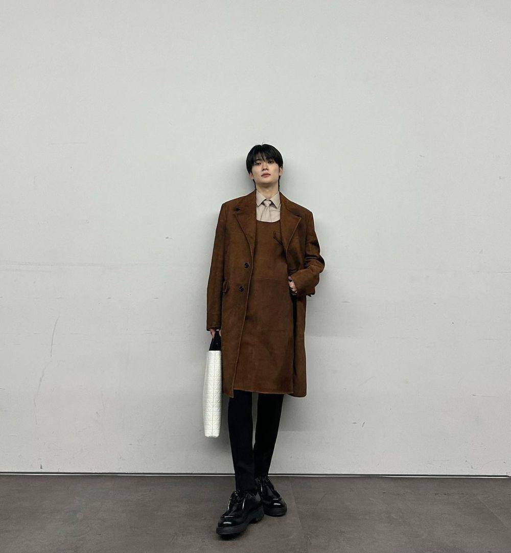 gaya layering outfit ala Jaehyun NCT (instagram.com/_jeongjaehyun)