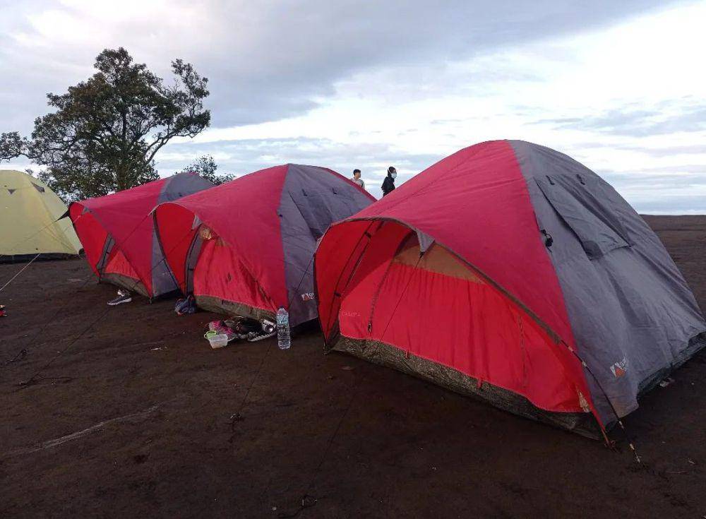 Camping di lokasi wisata Lumajang. Instagram.com/pijakankakiadventure