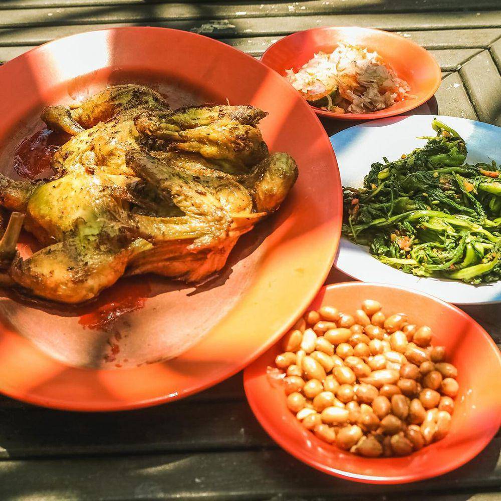 Sajian Ayam Betutu Khas Gilimanuk (instagram.com/ayambetutugilimanuk_)