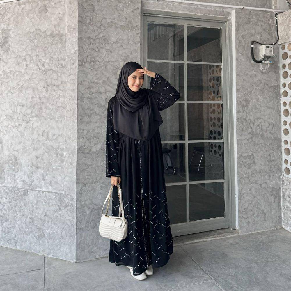 potret abaya (instagram.com/liviandp)
