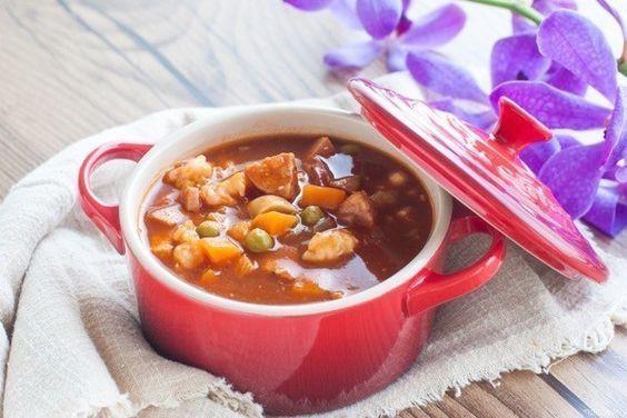Resep Sop Merah Khas Surabaya yang Menghangatkan