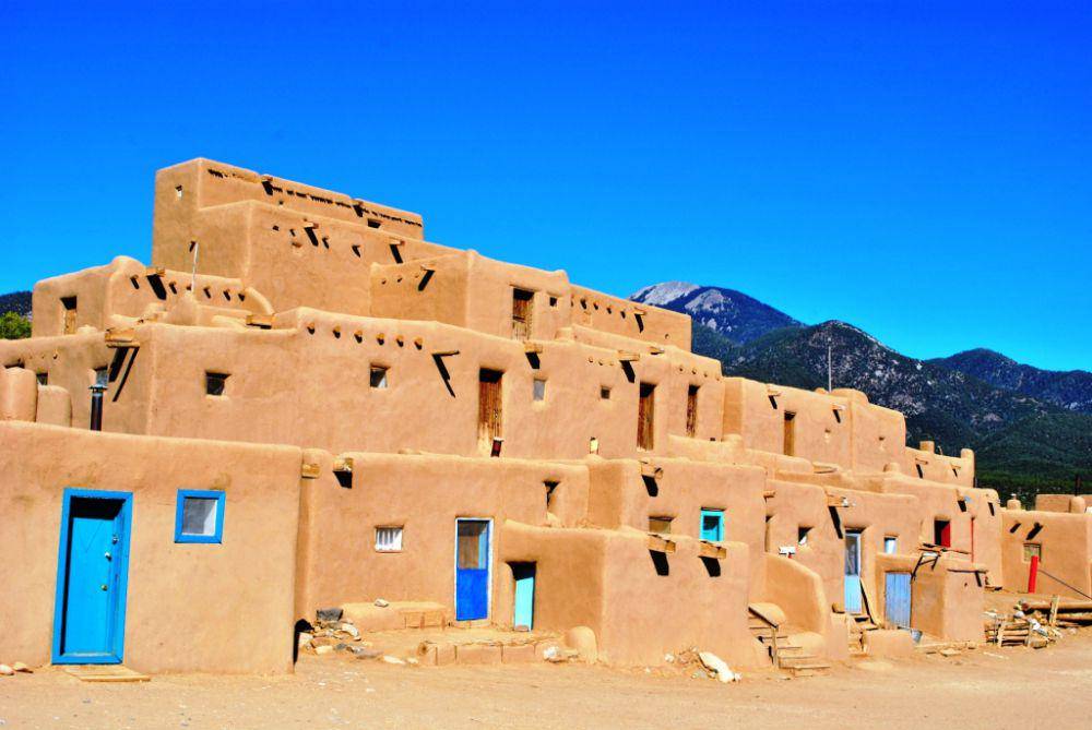 Taos Pueblo (commons.m.wikimedia.org/Elisa.rolle)
