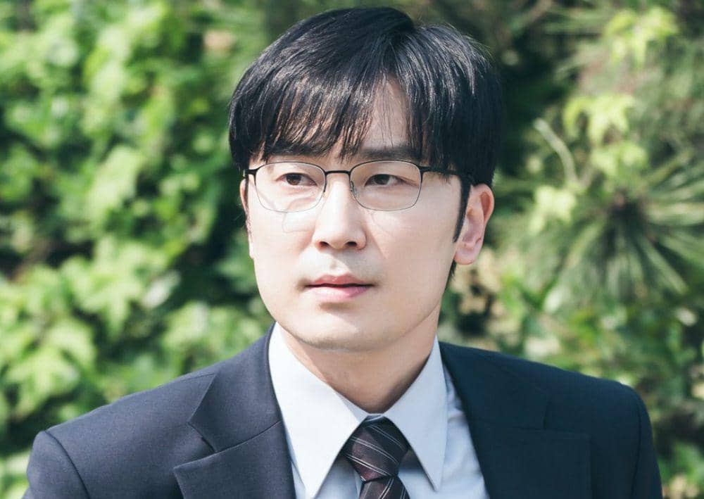 7 Fakta Jaksa Nam Doo Heon di Drakor The Fiery Priest 2
