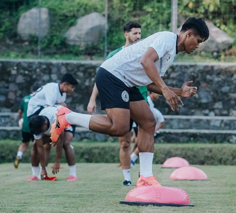 Tim pelatih PSS Sleman memanfaatkan libur jeda internasional kompetisi BRI Liga 1 2024/2025, untuk memaksimalkan latihan di Lapangan Pakembinangun Sleman (Instagram/pssleman)