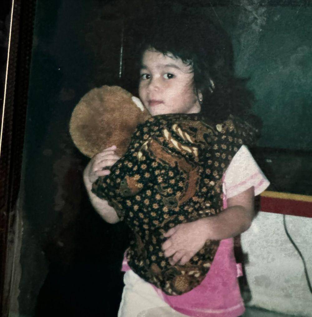 potret masa kecil Azizah Salsha (instagram.com/azizahsalsha_)