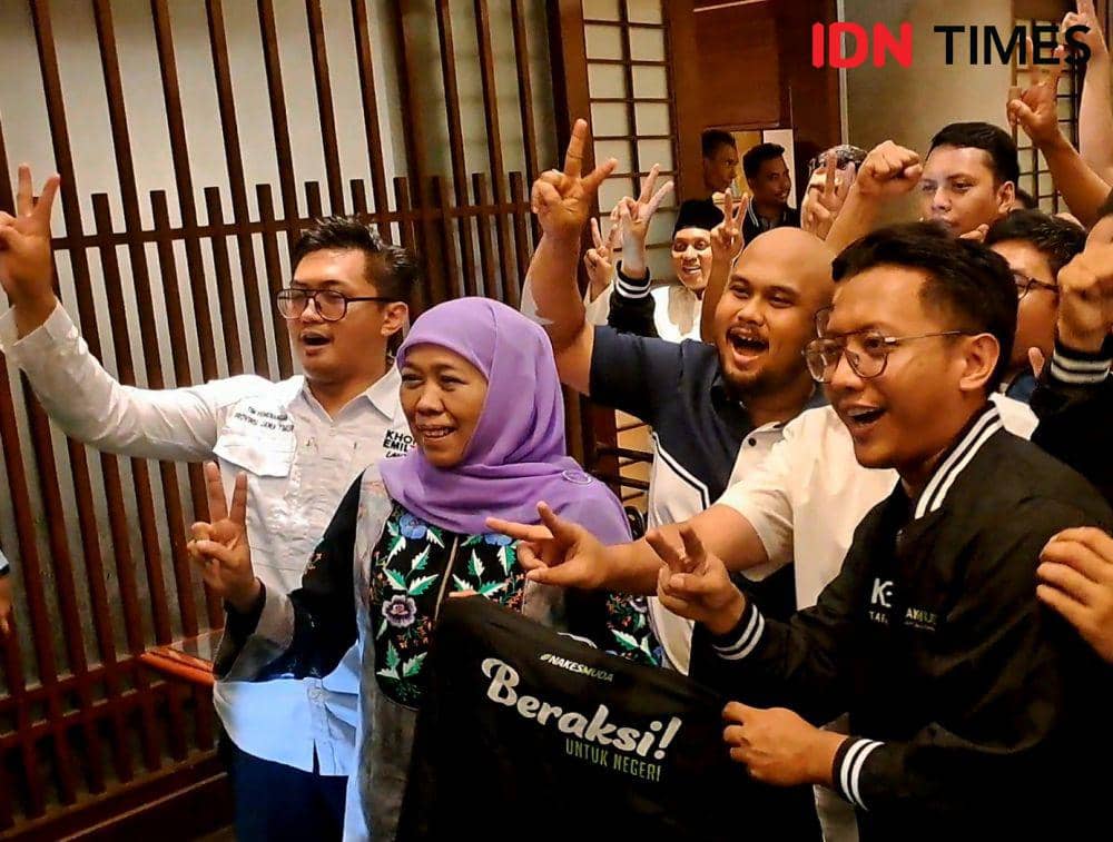 Target Menang 75 Persen, Khofifah-Emil Disokong Nakes Muda Jatim