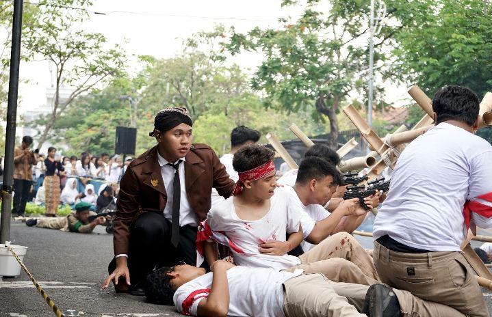 SMAN 2 Surabaya Gelar Drama Kolosal di Hari Pahlawan