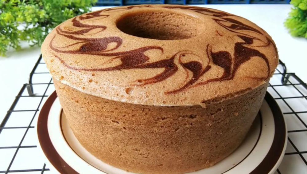 Resep Bolu Kopi Kukus 2 Telur, Teksturnya Super Moist Bikin Nagih