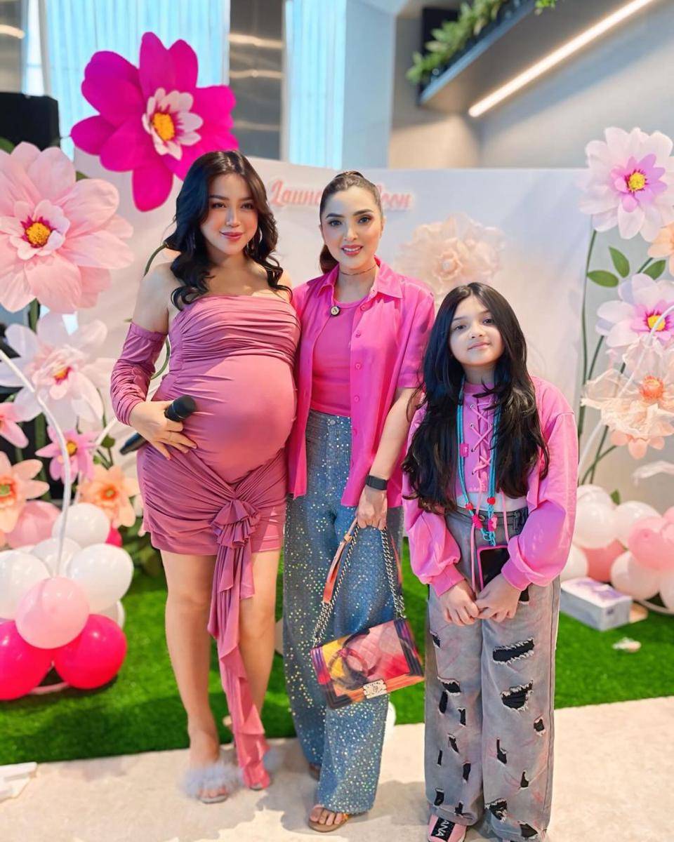 Gaya Artis yang Datang di Baby Shower Jessica Iskandar (instagram.com/ashanty_ash)