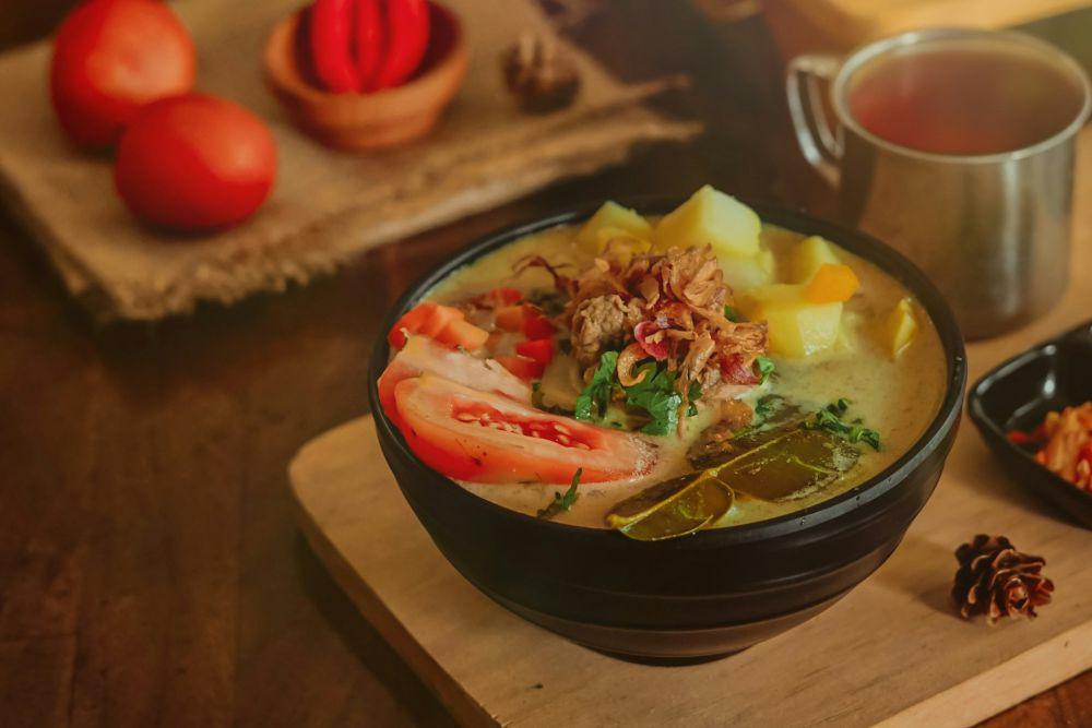 8 Lauk Makan yang Cocok Diberi Taburan Bawang Goreng, Ada Semur!