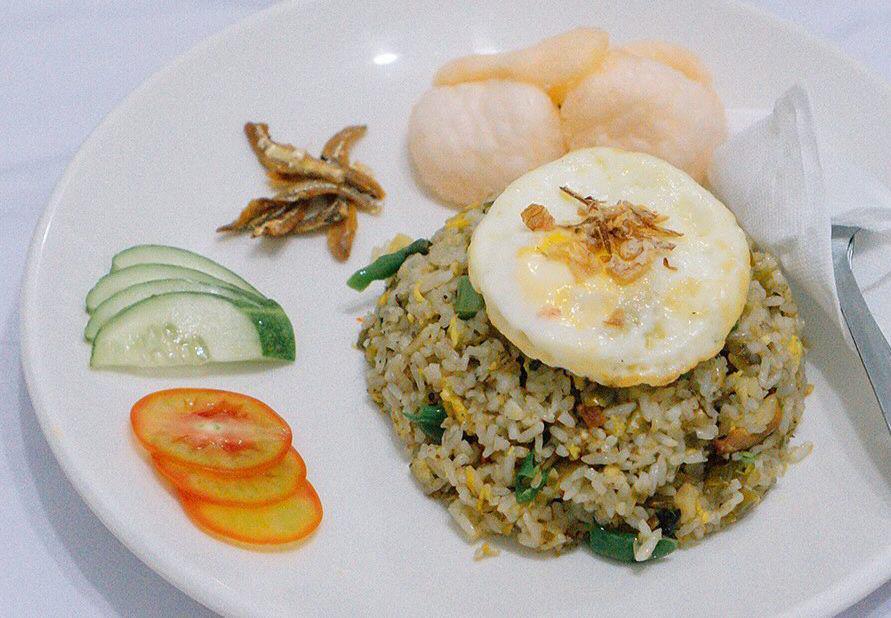 Resep Nasi Goreng Kampung Cabai Hijau, Solusi Lapar Tengah Malam