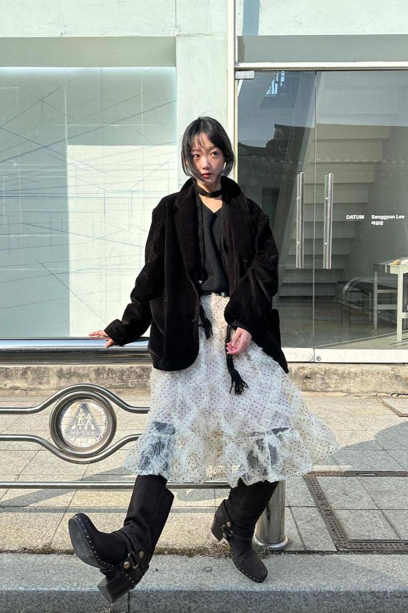 ide outfit Lee Yoo Mi (instagram.com/leeyoum262)