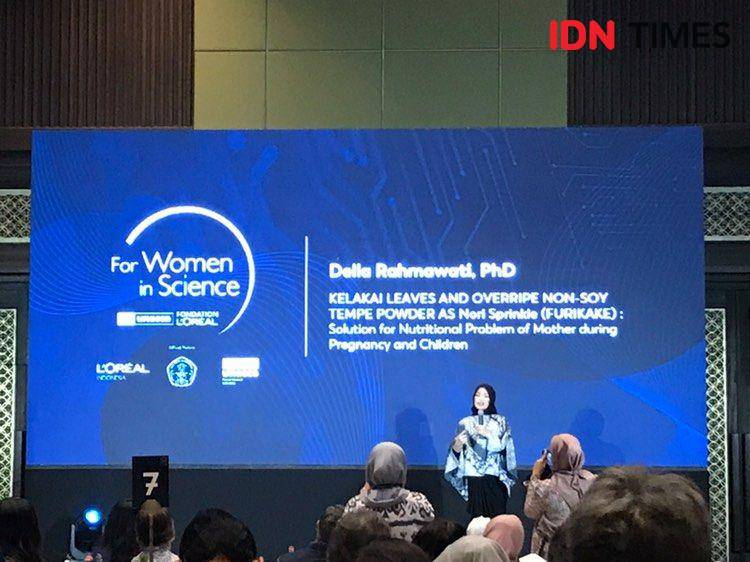 Della Rahmawati, Ph.D., salah satu pemenang penghargaan L’Oréal-UNESCO For Women in Science 2024. 11 November 2024. (IDN Times/Hani Safanja)