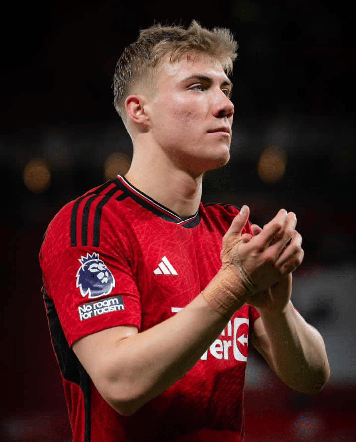 Rasmus Højlund. (https://www.instagram.com/rasmus.hoejlund