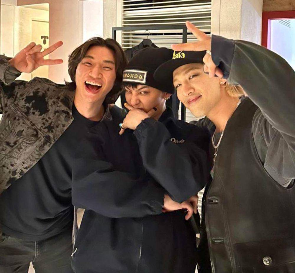 BIGBANG (instagram.com/xxxibgdrgn)