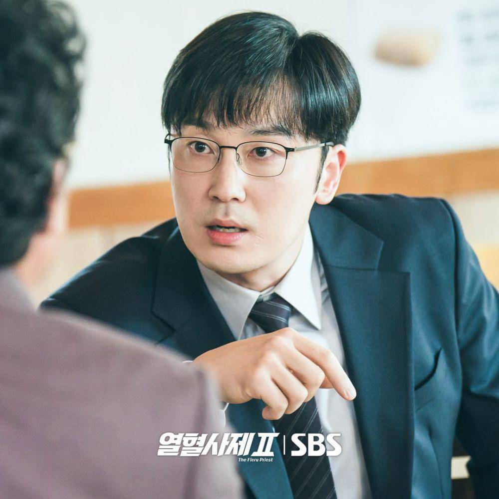 Seo Hyun Woo di drama The Fiery Priest 2 (instagram.com/sbsdrama.official)