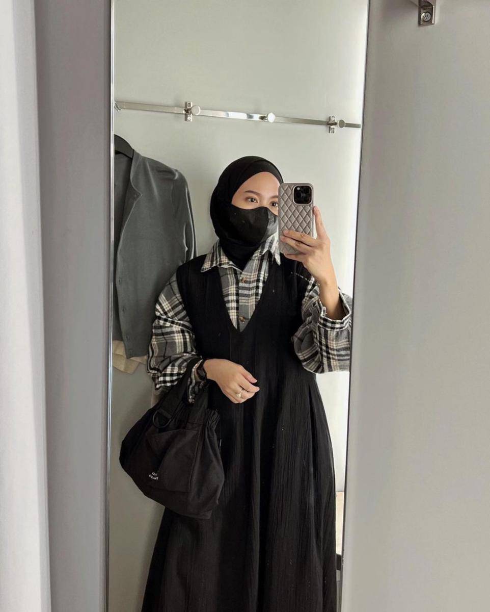 outfit hijab modis ala Nisa Cookie (instagram.com/nisacookie)