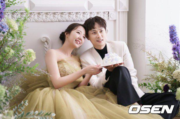 7 Potret Prewedding Min Kyung Hoon dan Shin Ki Eun PD Knowing Brothers