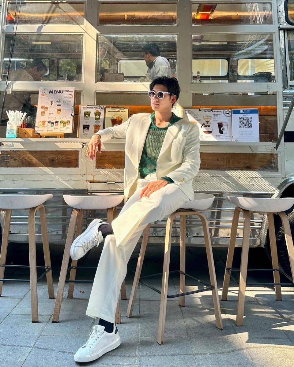 outfit hangout ala Big Thanakorn (Instagram.com/big.thanakorn)