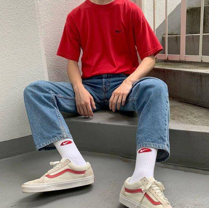 Ide outfit nonton Timnas Indonesia (pinterest.com)