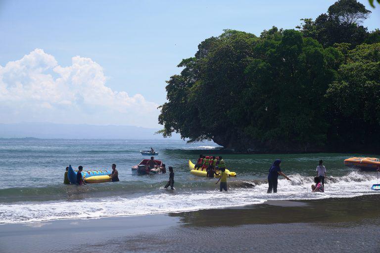 5 Rekomendasi Penginapan Dekat Pantai Batukaras, Terjangkau!