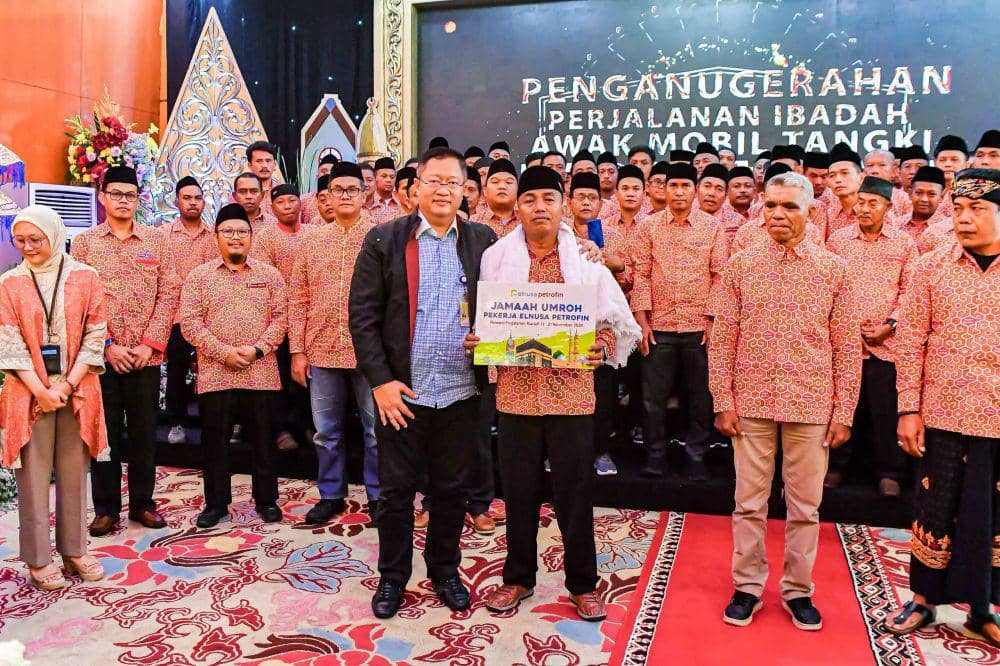 Elnusa Petrofin Apresiasi Pekerja Berprestasi Dengan Perjalanan Ibadah