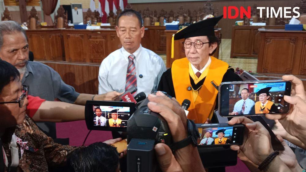 Irwan Hidayat Dapat Gelar Doktor Honoris Causa dari Unnes Berkat Jamu Masuk Angin