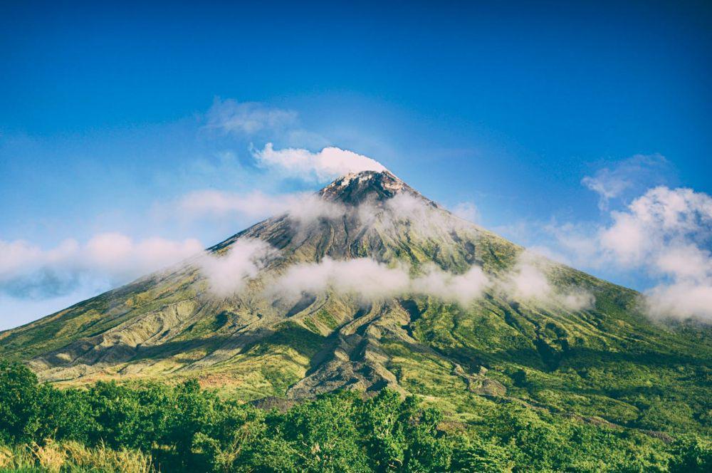 ilustrasi gunung (pexels.com/Archie Binamira)