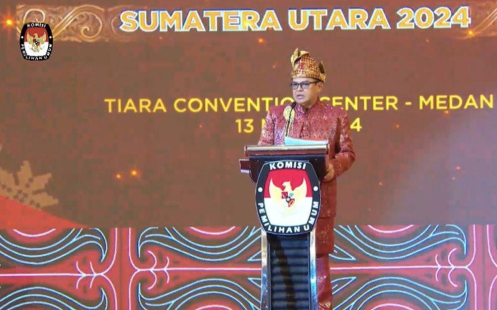 Debat Ketiga, KPU Sumut Gunakan Pakaian Adat untuk Kebhinekaan