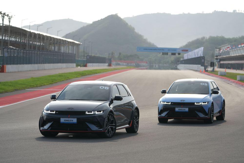10 Potret Hyundai IONIQ 5 N saat Gaspol di Sirkuit Mandalika