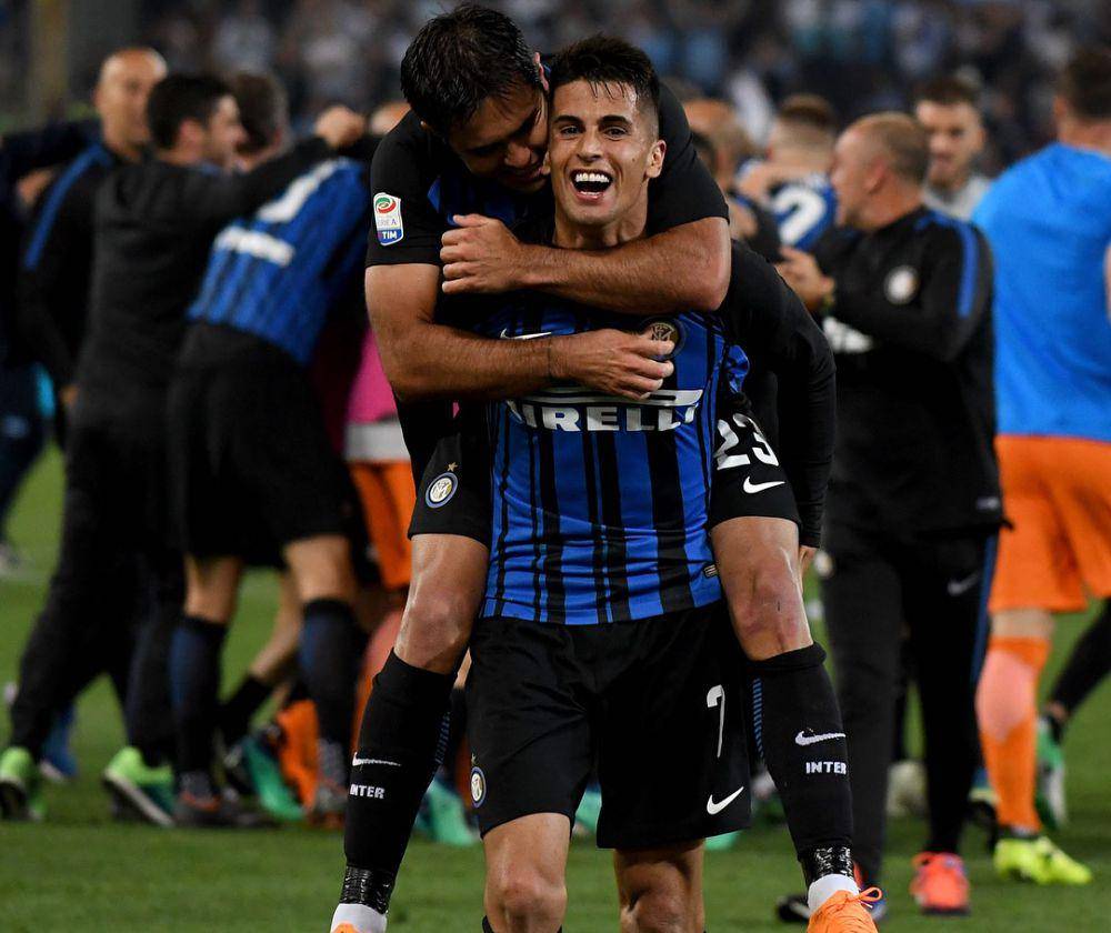 João Cancelo (depan) (instagram.com/jpcancelo)